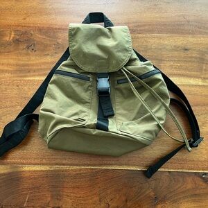 BAGGU Sport Backpack in Seaweed